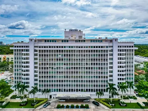 700 Biltmore Way #802, Coral Gables, FL 33134