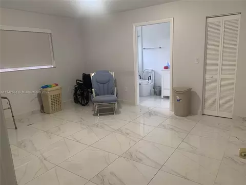 Other - 806 W 73rd Pl, Hialeah, FL 33014 photo 2 of 10