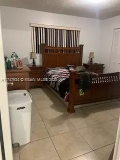 Bedroom - 806 W 73rd Pl, Hialeah, FL 33014 photo 2 of 3