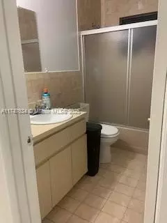 Other - 806 W 73rd Pl, Hialeah, FL 33014 photo 6 of 10