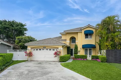 13277 NW 10th St, Miami, FL 33182