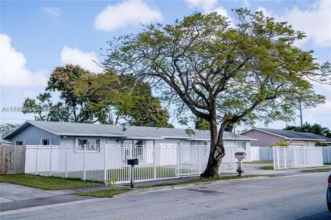 1111 SW 76th Ave, Miami, FL 33144