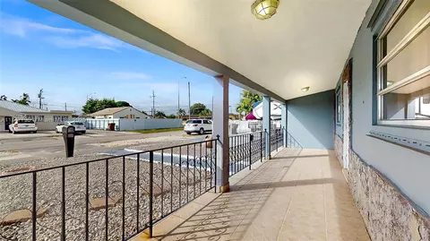 721 SE 4th Pl, Hialeah, FL 33010 photo 4