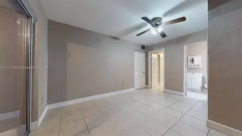 721 SE 4th Pl, Hialeah, FL 33010 photo 22