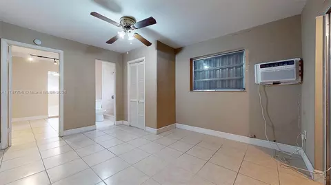 721 SE 4th Pl, Hialeah, FL 33010 photo 21