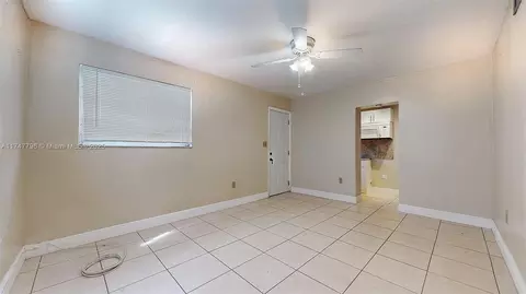 721 SE 4th Pl, Hialeah, FL 33010 photo 28