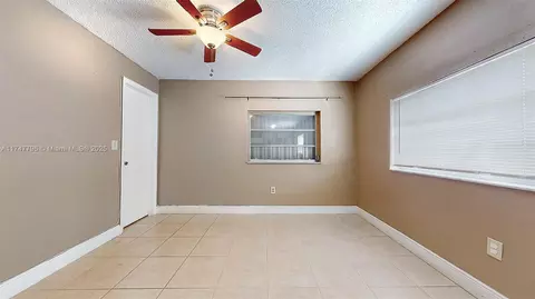 721 SE 4th Pl, Hialeah, FL 33010 photo 13
