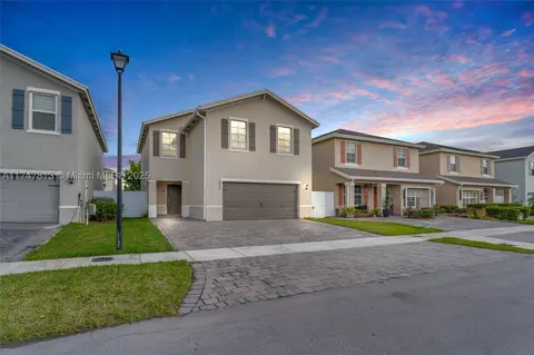 612 NE 4th Ter, Florida City, FL 33034