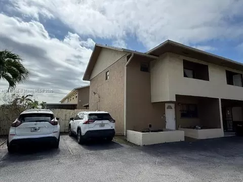 5302 W 26th Ave #101, Hialeah, FL 33016