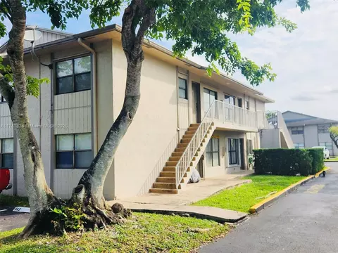 15316 SW 72nd St #19-24, Miami, FL 33193