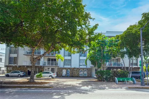 1220 71st St #37, Miami Beach, FL 33141