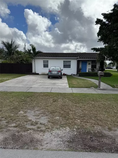 7590 SW 30th St, Miami, FL 33155