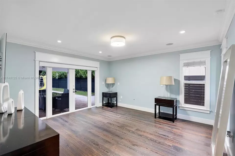  7020 SW 95th Ct, Miami, FL 33173 photo 11