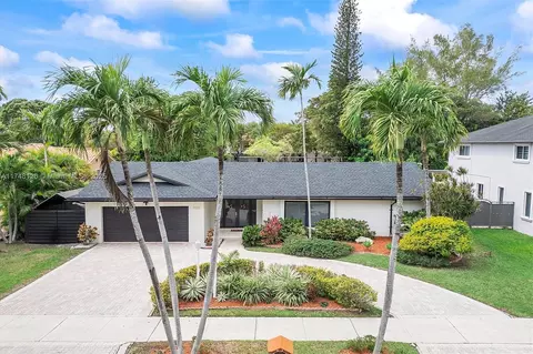 7020 SW 95th Ct, Miami, FL 33173