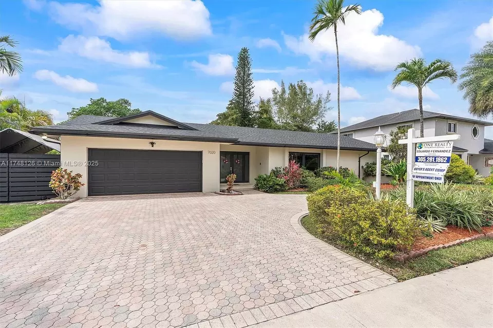  7020 SW 95th Ct, Miami, FL 33173 photo 2