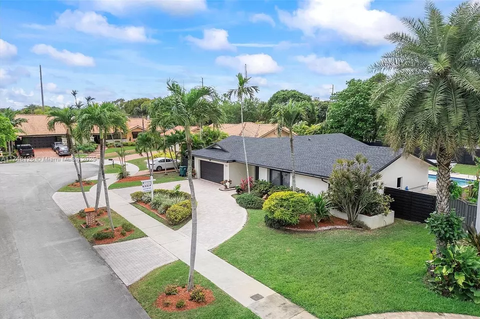  7020 SW 95th Ct, Miami, FL 33173 photo 3