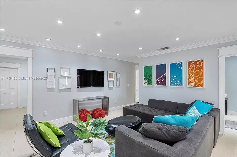  7020 SW 95th Ct, Miami, FL 33173 photo 7