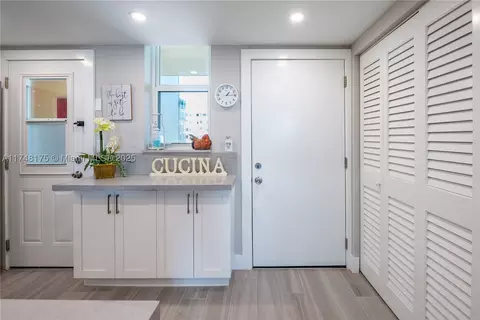 2980 Point East Dr #D-305, Aventura, FL 33160