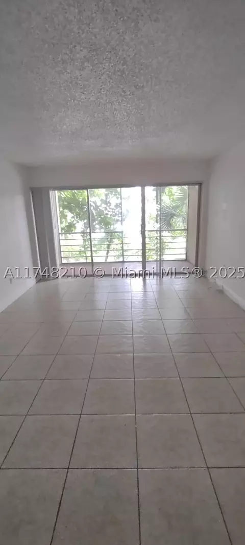4215 N University Dr #215, Sunrise, FL 33351