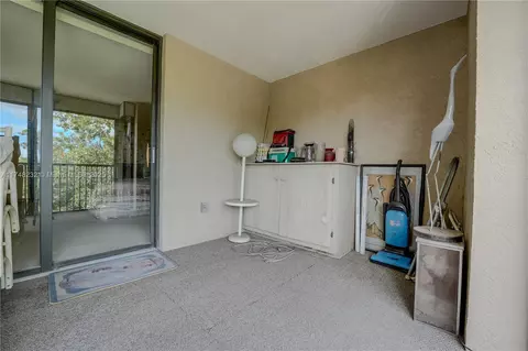 Exterior - 2800 N 46th Ave #A608, Hollywood, FL 33021 photo 8 of 12