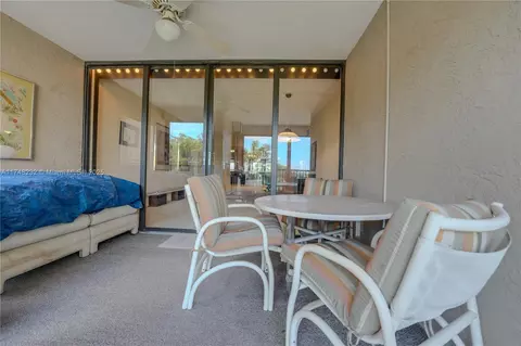 Exterior - 2800 N 46th Ave #A608, Hollywood, FL 33021 photo 11 of 12
