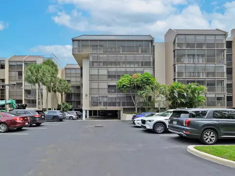 Exterior - 2800 N 46th Ave #A608, Hollywood, FL 33021 photo 1 of 12