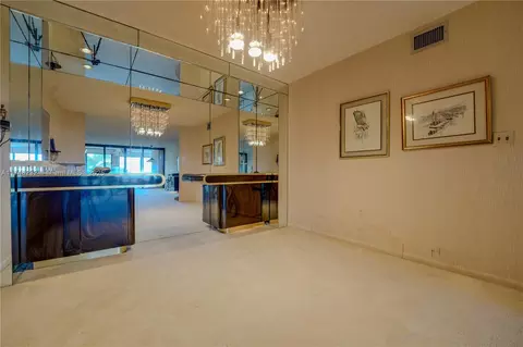 Dining - 2800 N 46th Ave #A608, Hollywood, FL 33021 photo 1 of 1