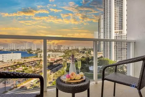 18001 Collins Ave #903, Sunny Isles Beach, FL 33160