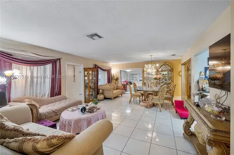 5831 Taylor St, Hollywood, FL 33021