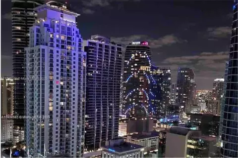 1200 Brickell Bay Dr #3924, Miami, FL 33131