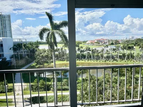 200 Diplomat Pkwy #631, Hallandale Beach, FL 33009