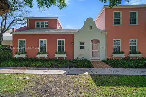 566 Loretto Ave #12, Coral Gables, FL 33146
