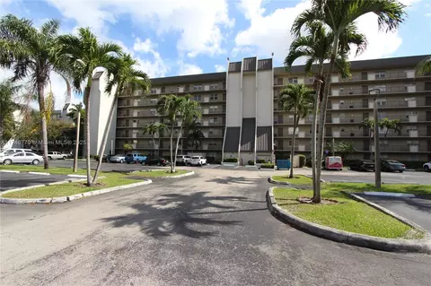 3150 W Rolling Hills Cir #501, Davie, FL 33328