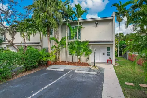 6209 SW 78th St #2E, South Miami, FL 33143