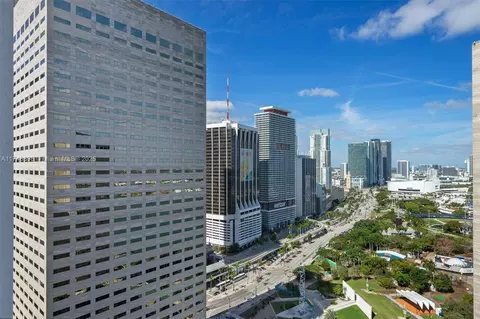 335 S Biscayne Blvd #2402, Miami, FL 33131