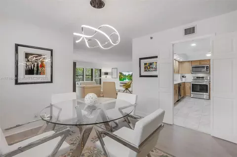 3200 Port Royale Dr N #307, Fort Lauderdale, FL 33308