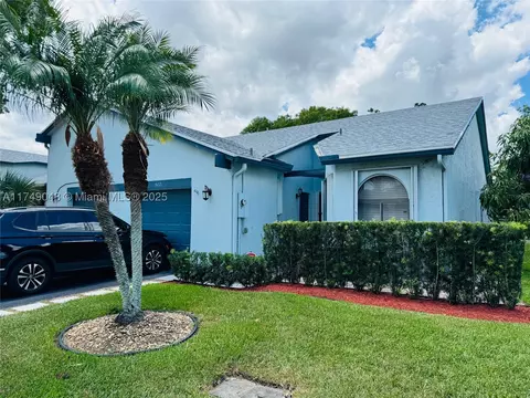 8021 NW 100th Way #8021, Tamarac, FL 33321