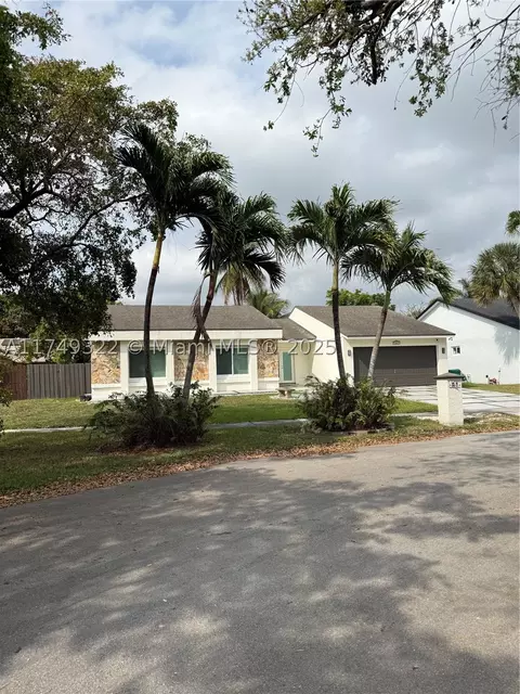 12871 SW 119th St, Miami, FL 33186