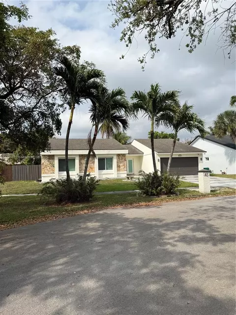 12871 SW 119th St, Miami, FL 33186