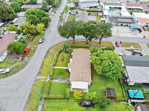 View/Area - 472 W 15th St, Hialeah, FL 33010 photo 11 of 11