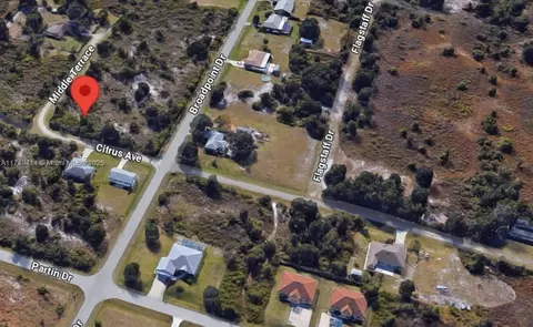 2075 NE Middle Ter, Punta Gorda, FL 33983