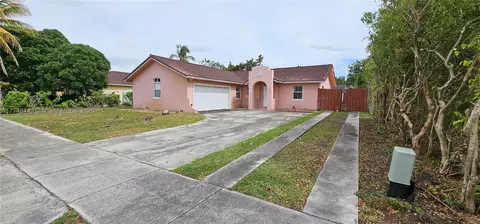 17303 SW 149th Pl, Miami, FL 33187