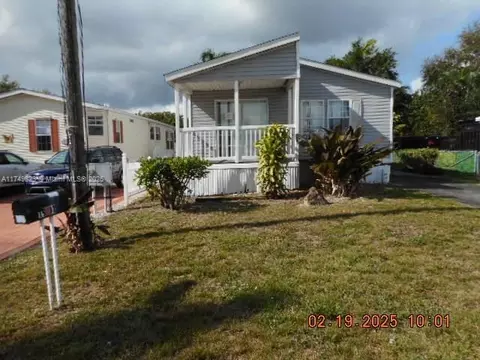1901 SW 87th Ter, Davie, FL 33324