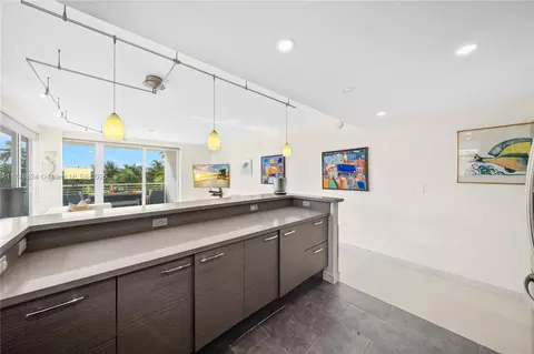 Kitchen - 200 Ocean Dr #5D, Miami Beach, FL 33139 photo 3 of 3