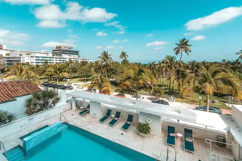 Exterior - 200 Ocean Dr #5D, Miami Beach, FL 33139 photo 4 of 4