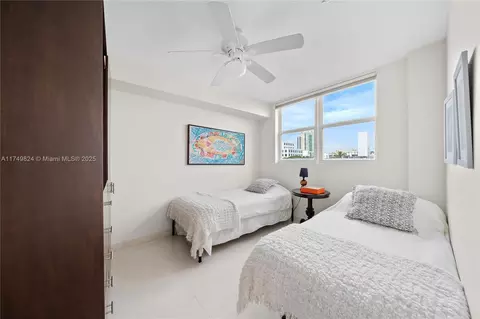 Bedroom - 200 Ocean Dr #5D, Miami Beach, FL 33139 photo 3 of 3