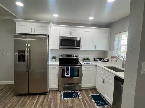 911 Congressional Way #911, Deerfield Beach, FL 33442