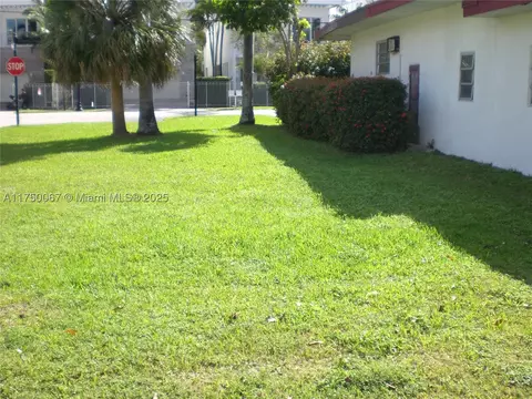 Undisclosed, Sunny Isles Beach, FL 33160