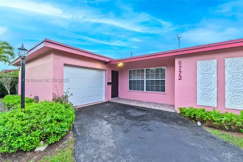 6772 Rose Dr, Miramar, FL 33023