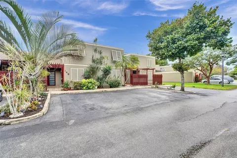 1491 W Fairway Rd #1491, Pembroke Pines, FL 33026